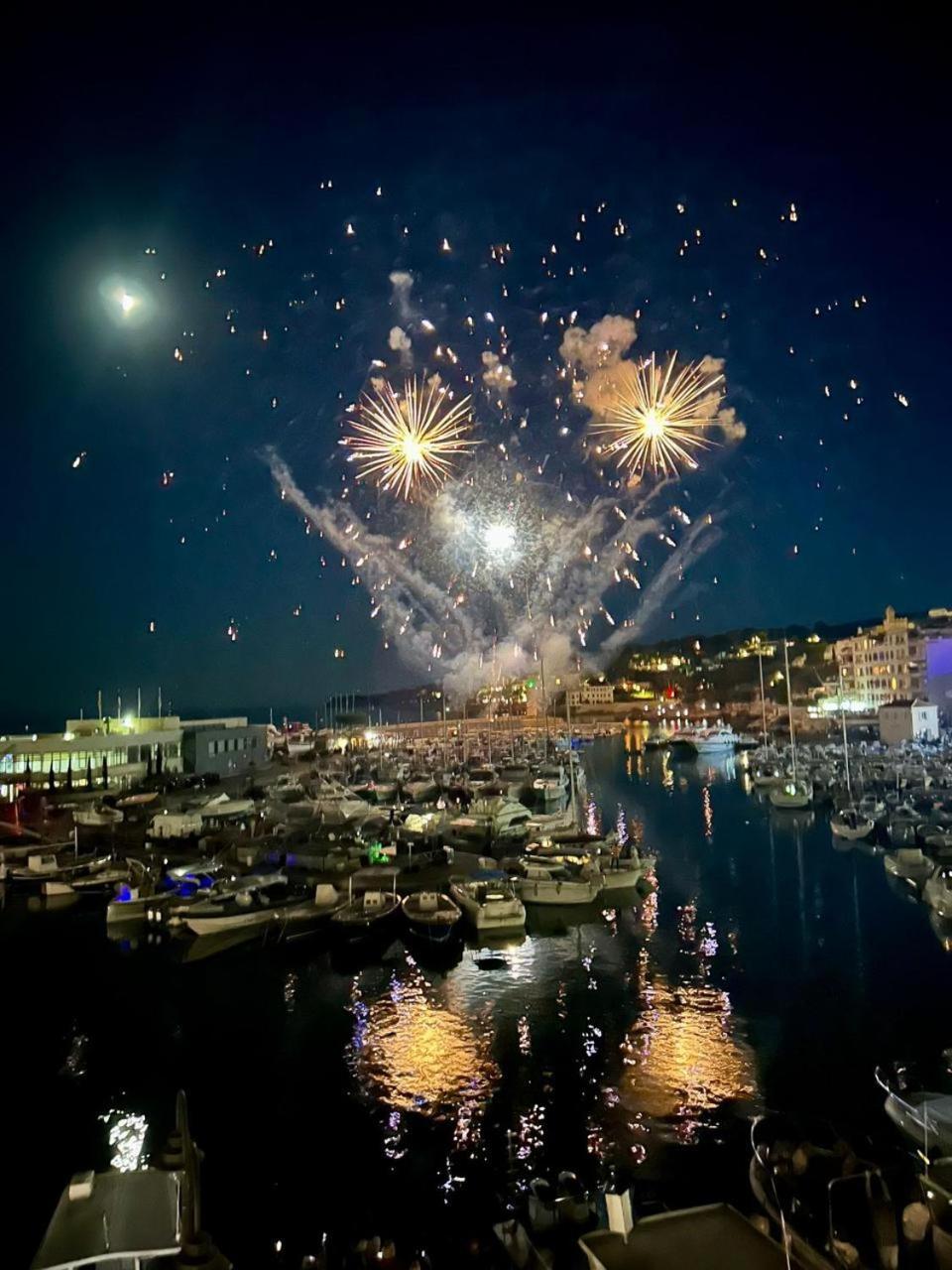 Le Rooftop Par Dodo-A-Cassis Bagian luar foto